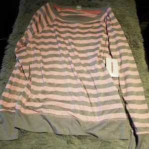 XERSION LIGHTWEIGHT WORKOUT SWEATER